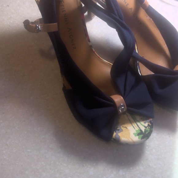 ETIENNE AIGNER 3 INCH HEEL NAVY/FLORAL PUMP WITH PEEKABOO HEEL, TOE AND SIDES -6 - Picture 8 of 14